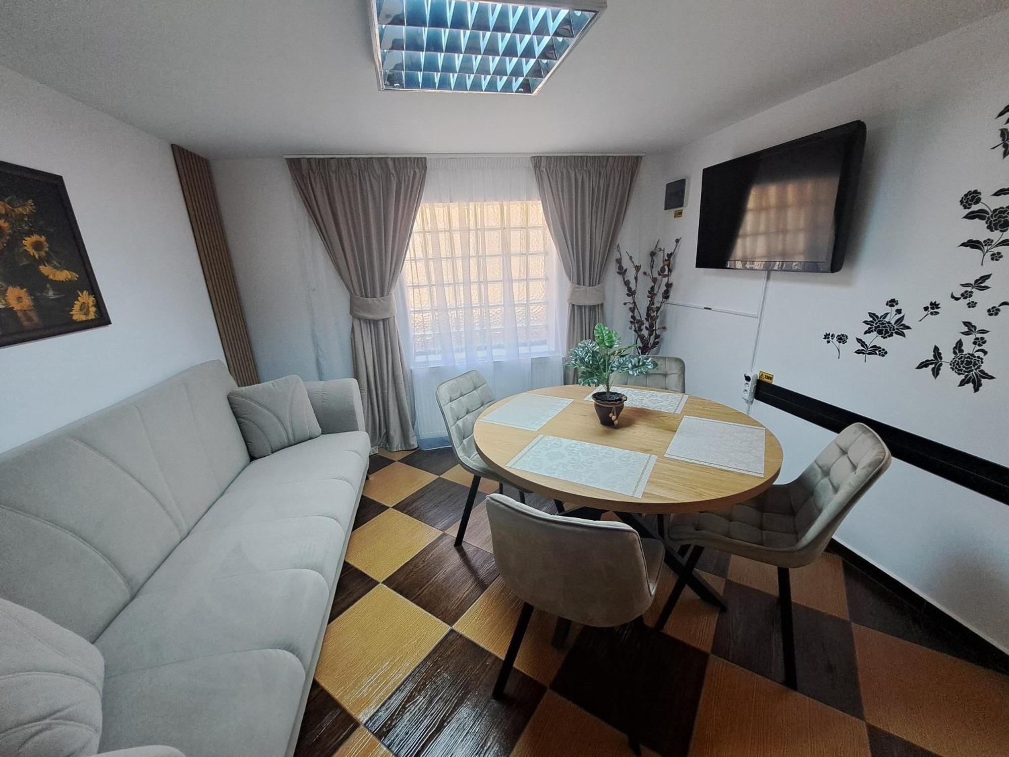 Shelby Accommodation -Adult Only- Sinaia Exterior photo
