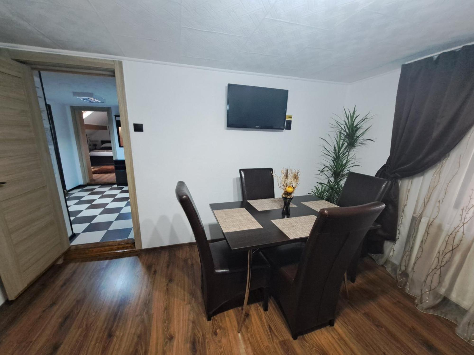 Shelby Accommodation -Adult Only- Sinaia Exterior photo